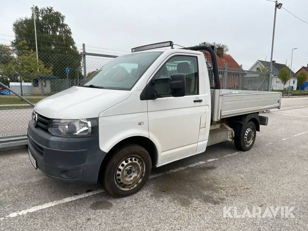 Flakbil Volkswagen Transporter med tippflak