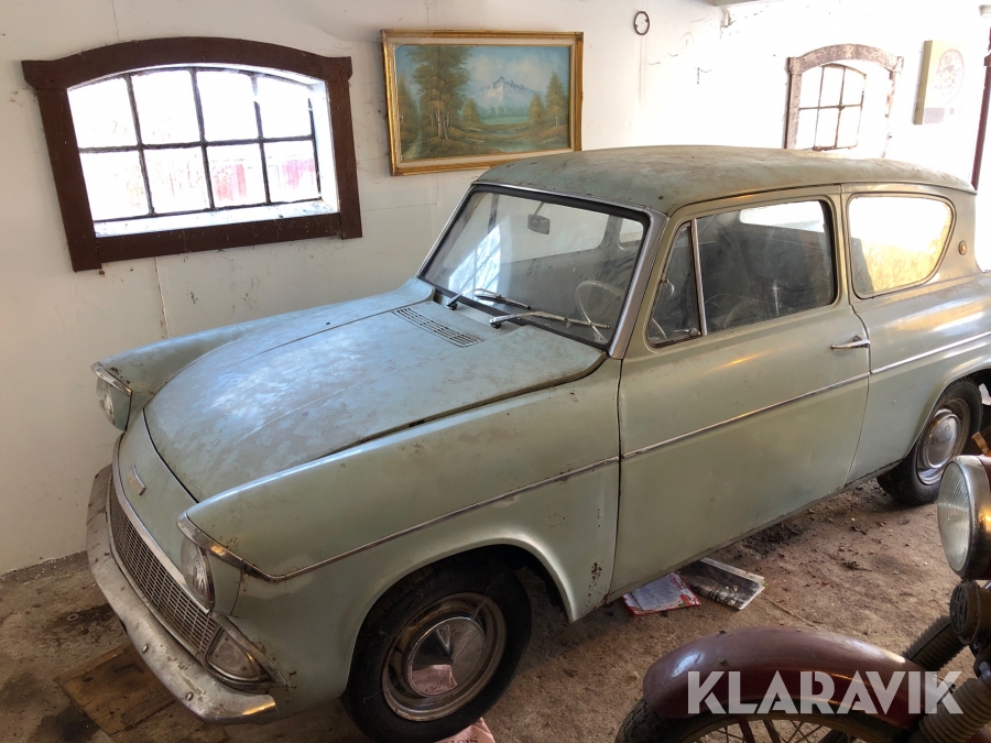 Veteranbil Ford Anglia 106E De Luxe