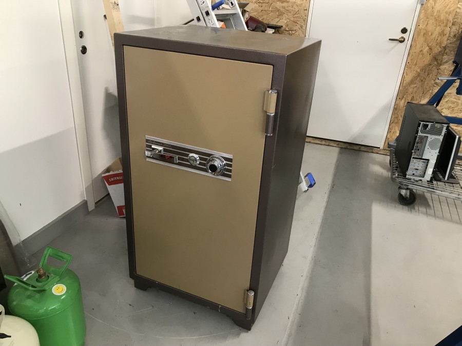 Kassaskåp (brandklassat A90)