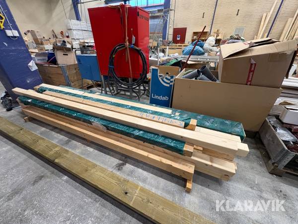 Stolpar & limträbalk. Moelven