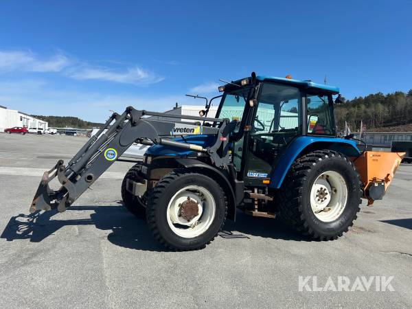 Traktor New Holland TL70 med lastare och sandspridare