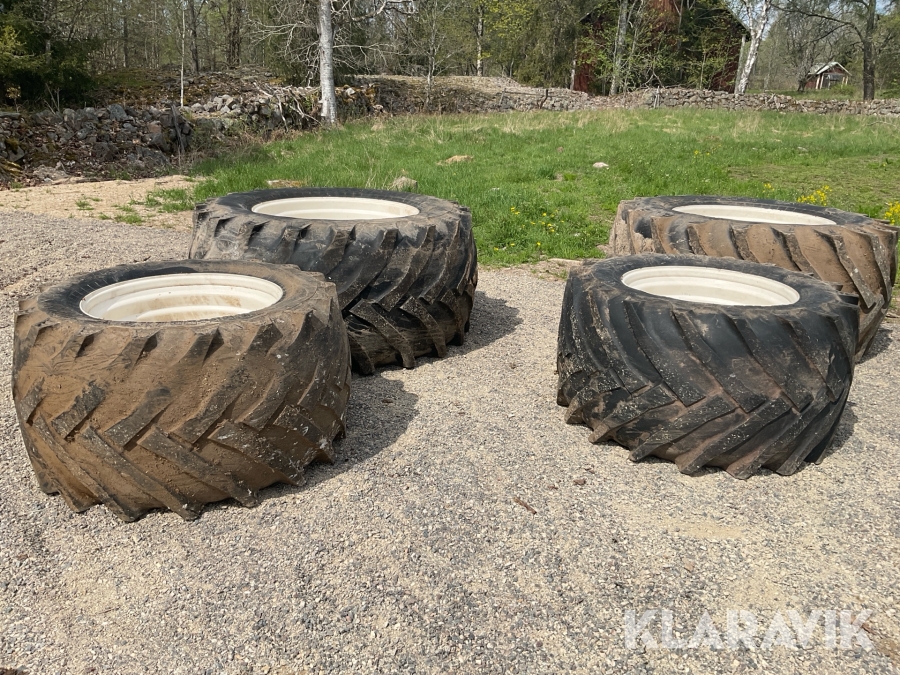 Lantbruksdäck Trelleborg Twin 414 på Valtrafälg 750/45-30,5 / 850/50-38