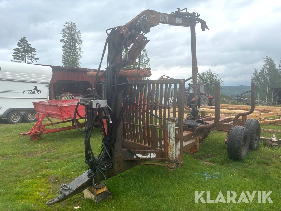 Timmerkärra FMV med kran FMV 2000