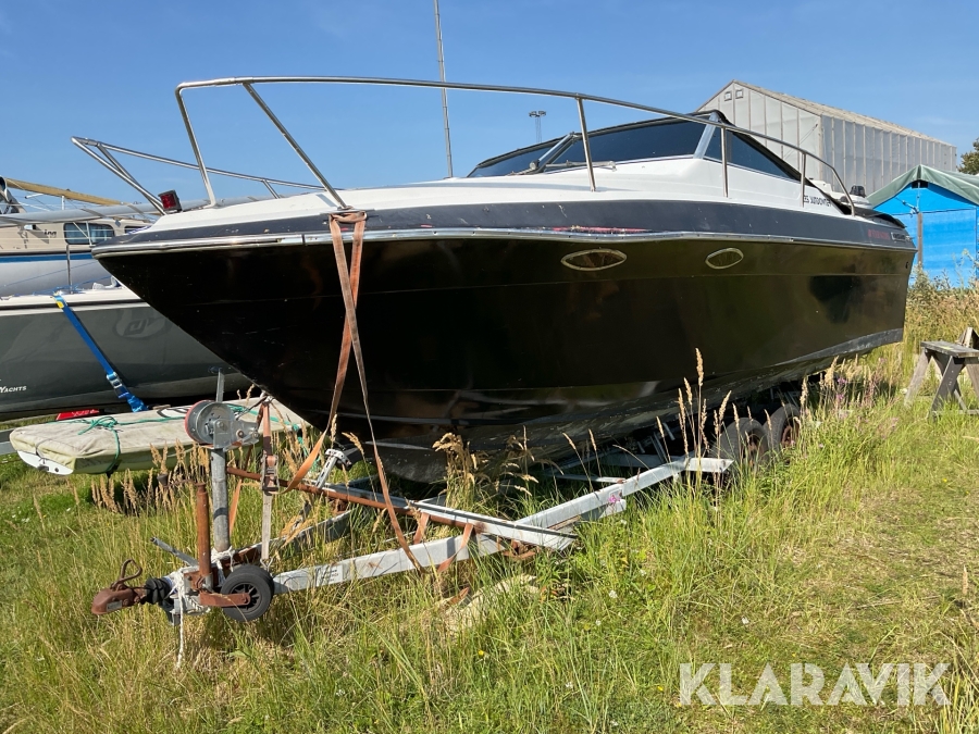 Båt Four Winns 225 Sundowner