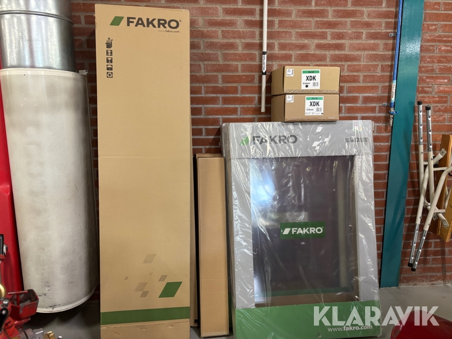 Takfönster Fakro premium Fnu-v p2 94x140N 2st