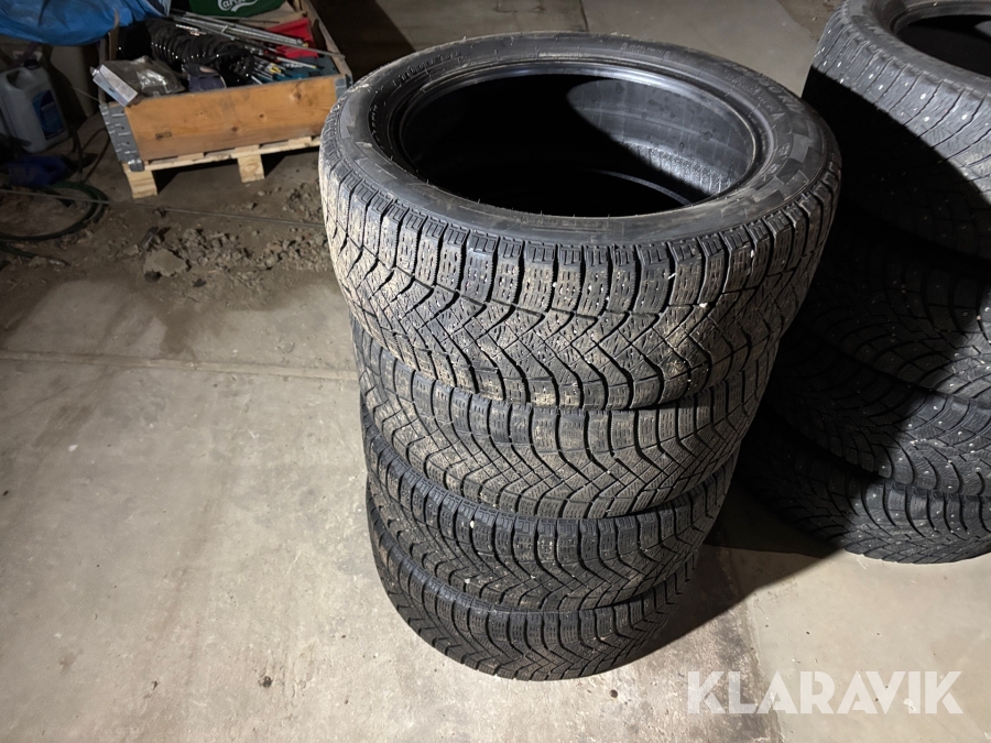 Vinterdäck Pirelli Ice zero R 225/50R17 98H