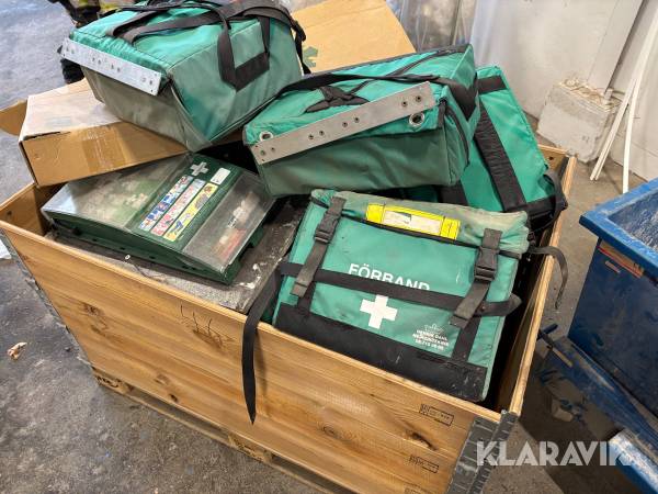 Pall med förbandslådor