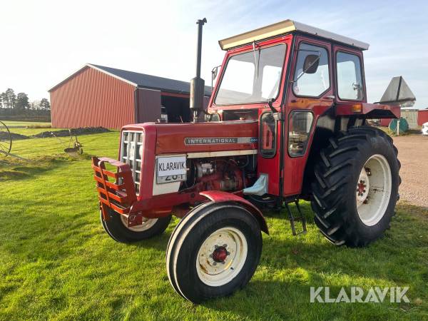 Traktor International Harvester 444