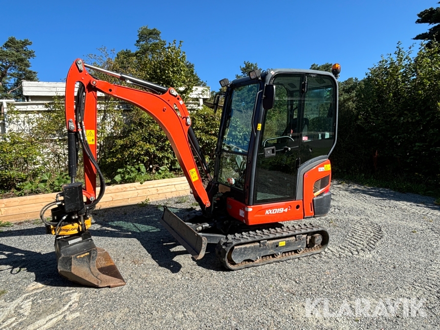 Minigrävmaskin Kubota KX019-4 med bandbreddning och skopor