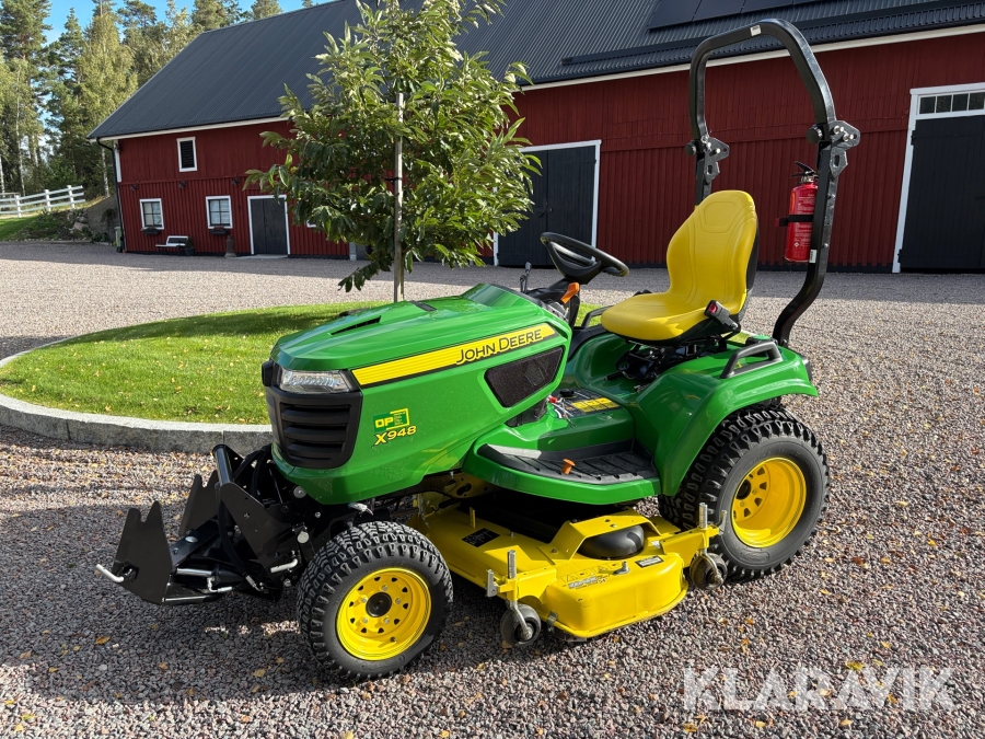 Åkgräsklippare John Deere X948 4wd snöblad och sopvals