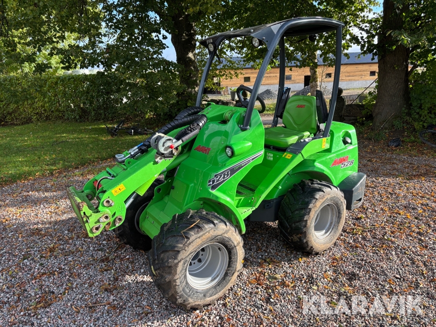 Redskapsbärare Avant 528 Optidrive