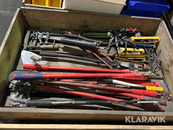 Fogsprutor, bultsaxar, rörtång & Fettspruta