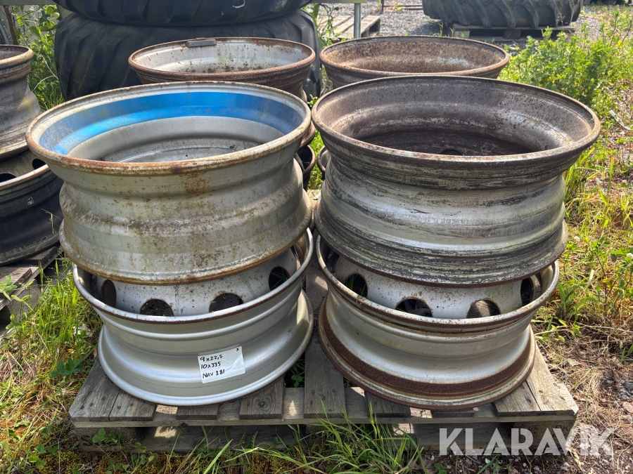 Lastbilsfälgar åtta st