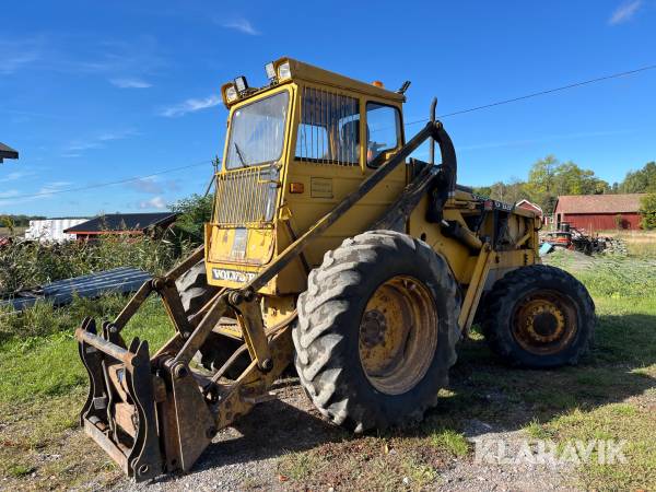 Baklastare Volvo BM LM 641 med redskap