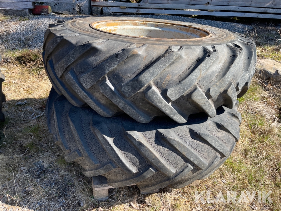 Traktordäck Trelleborg 18,4-34 på fälg 2 st