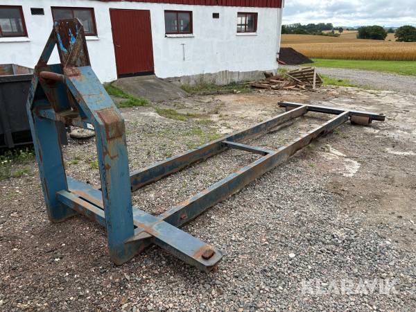 Lastväxlarram för container
