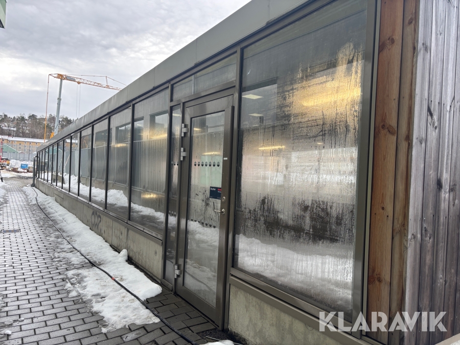 Fönsterpartier 14st + 1 dörr