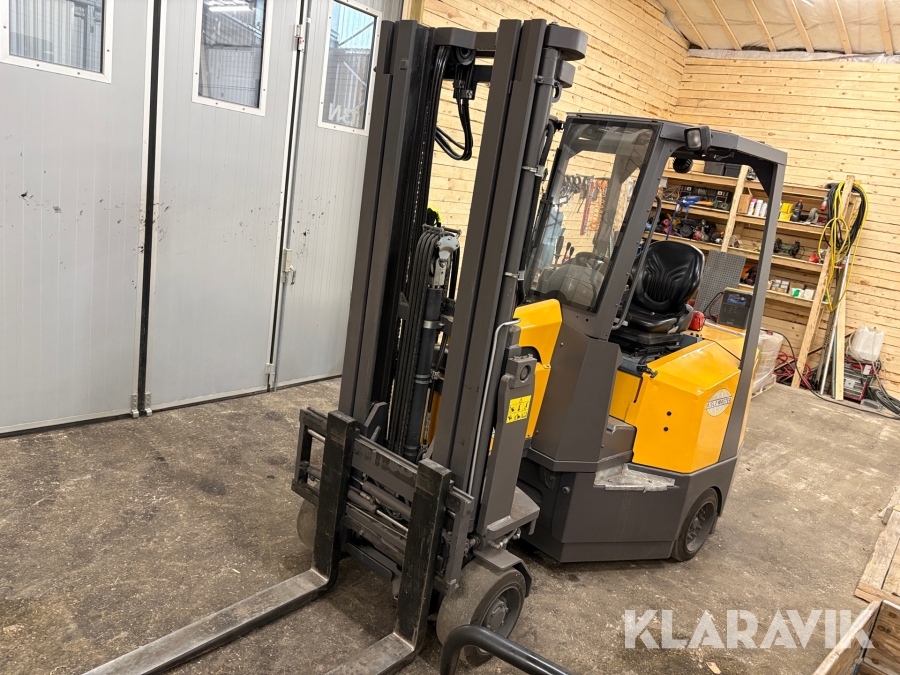 Truck Aisle-Master 20SE