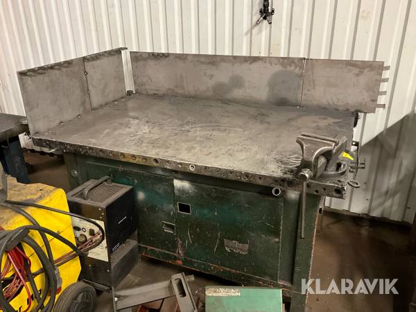 Svetsbord med skruvstycke