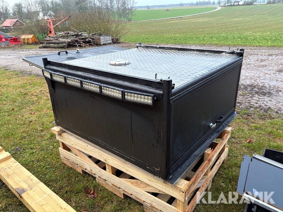 Flakskåp till Amarok