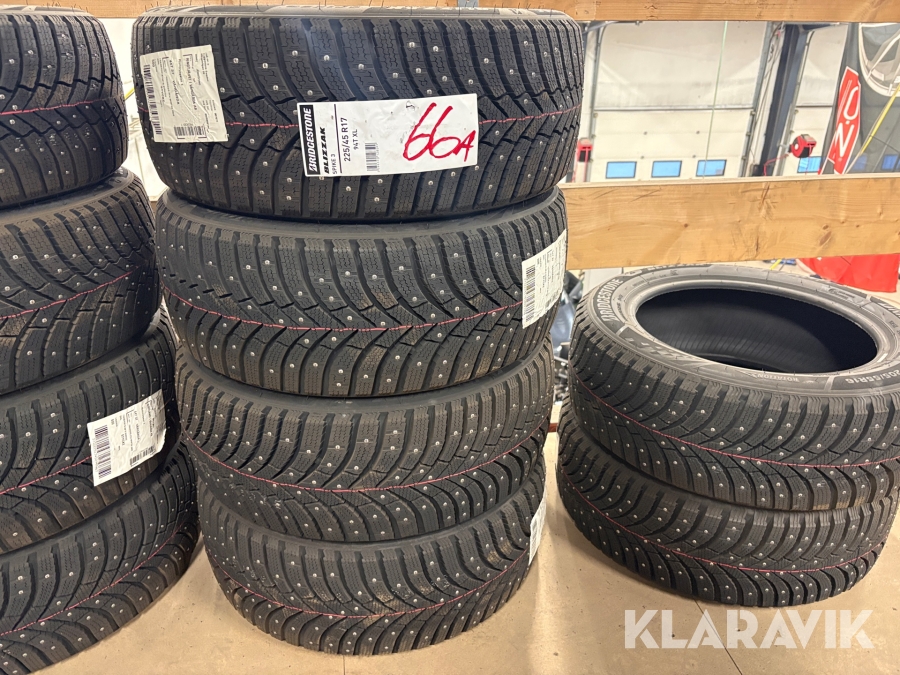 Dubbdäck Bridgestone Blizzak Spike 3 225/45R17 4st