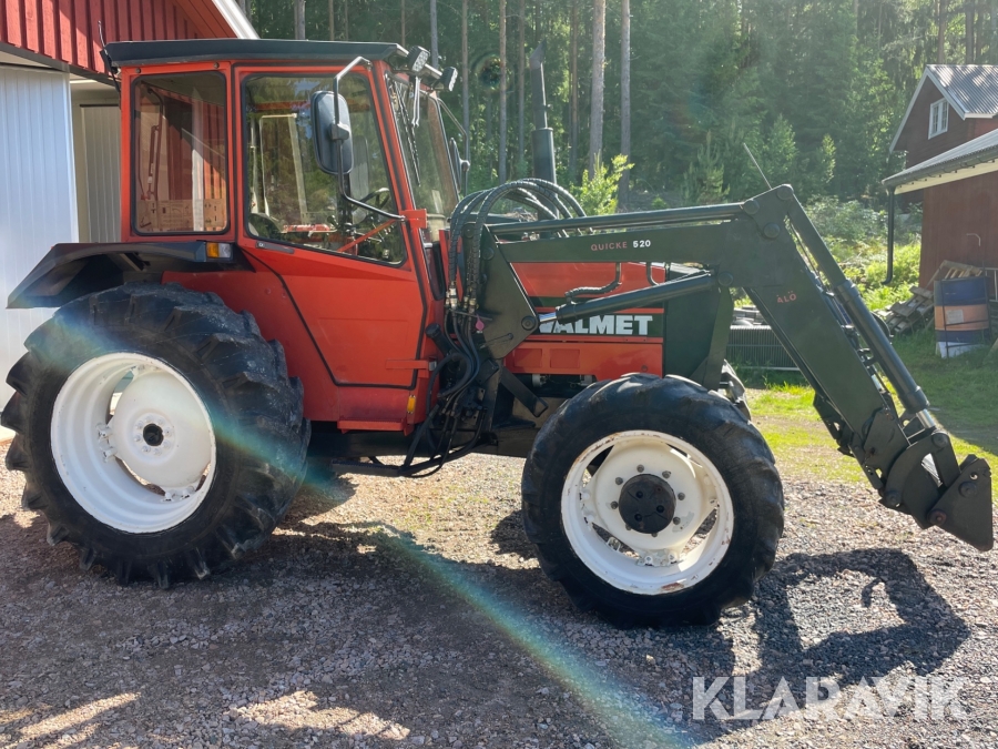 Traktor Valmet 405 med lastare