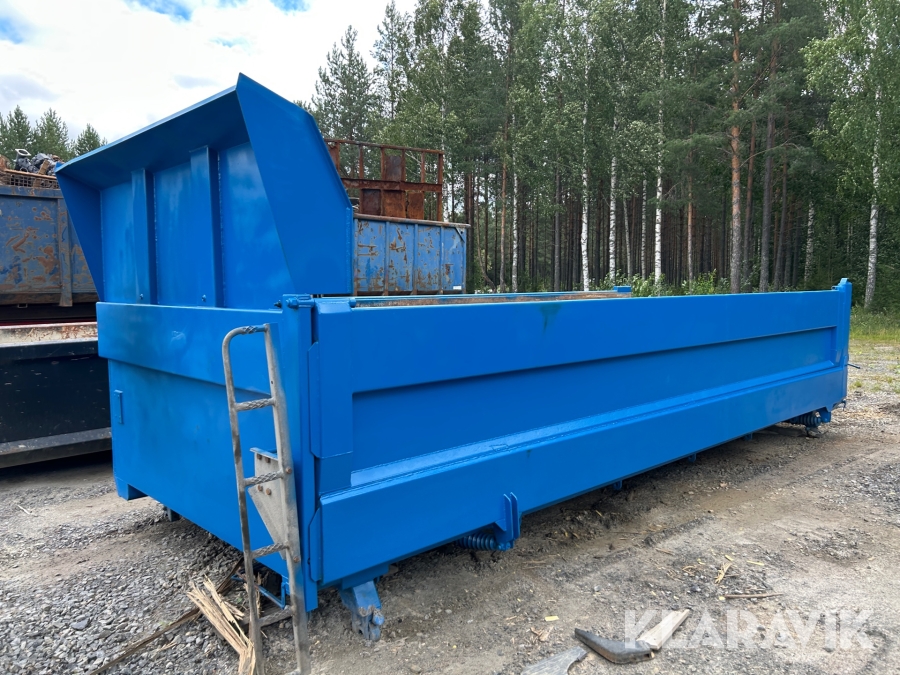 Flak med underrede till tridembil