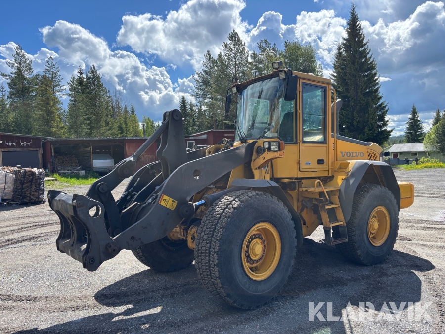 Hjullastare Volvo L90E med Vikplog