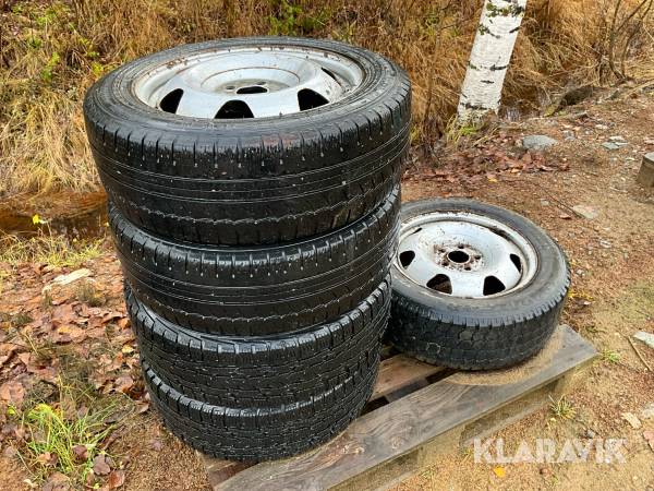 Däck med fälg Nokian 215/60R17 5st