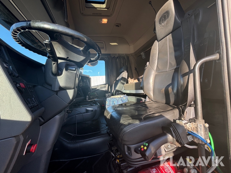 Lastbil Scania R 580 tridem  cameleont