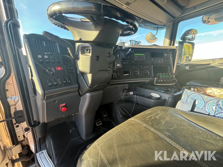 Lastbil Scania R 580 tridem  cameleont