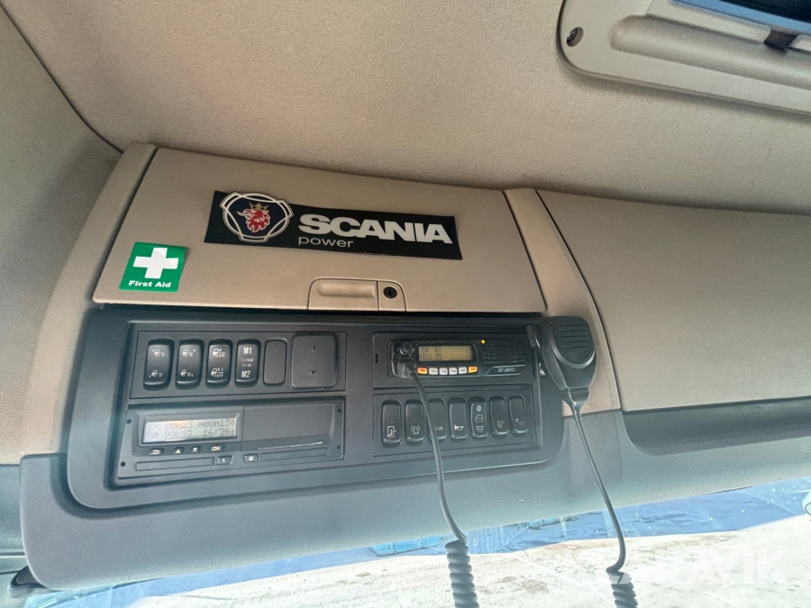 Lastbil Scania R 580 tridem  cameleont