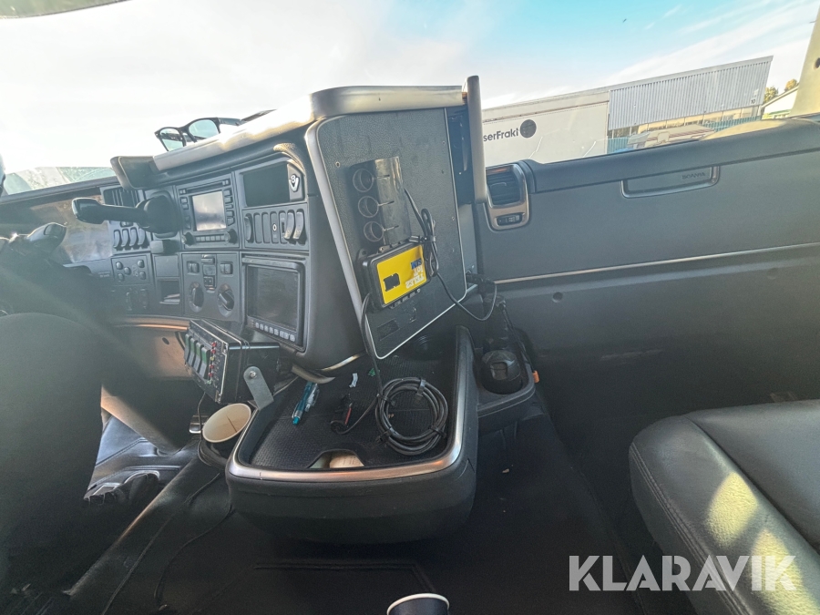 Lastbil Scania R 580 tridem  cameleont