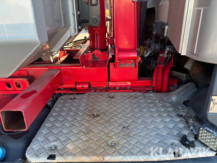 Lastbil Scania R 580 tridem  cameleont