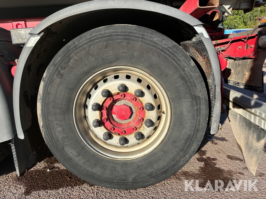 Lastbil Scania R 580 tridem  cameleont