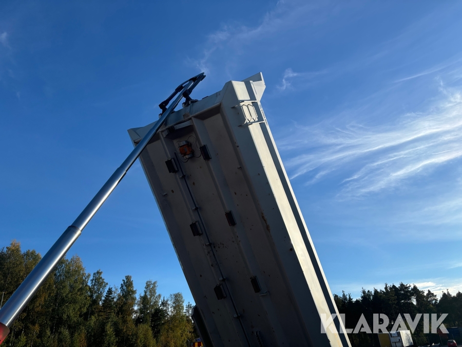 Lastbil Scania R 580 tridem  cameleont