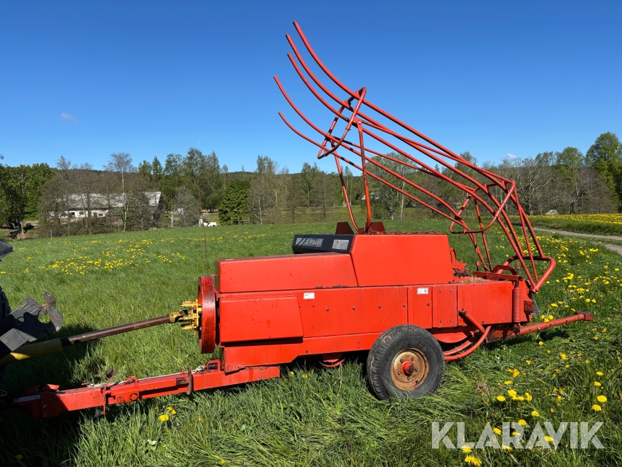 Småbalspress Deutz-Fahr HD360