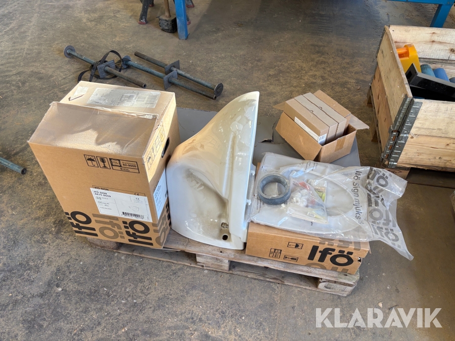 Vägghängda WC stolar IFÖ Sign 2st