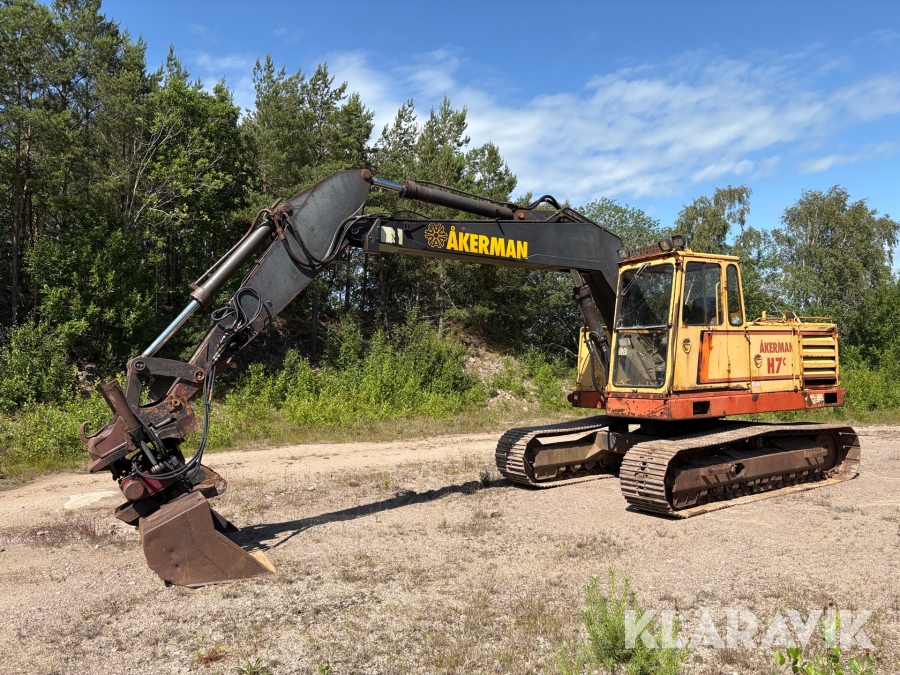 Grävmaskin Åkerman H7C med tiltrotator och redskap