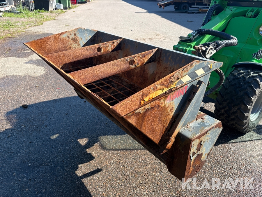 Sandspridare Avant A411401