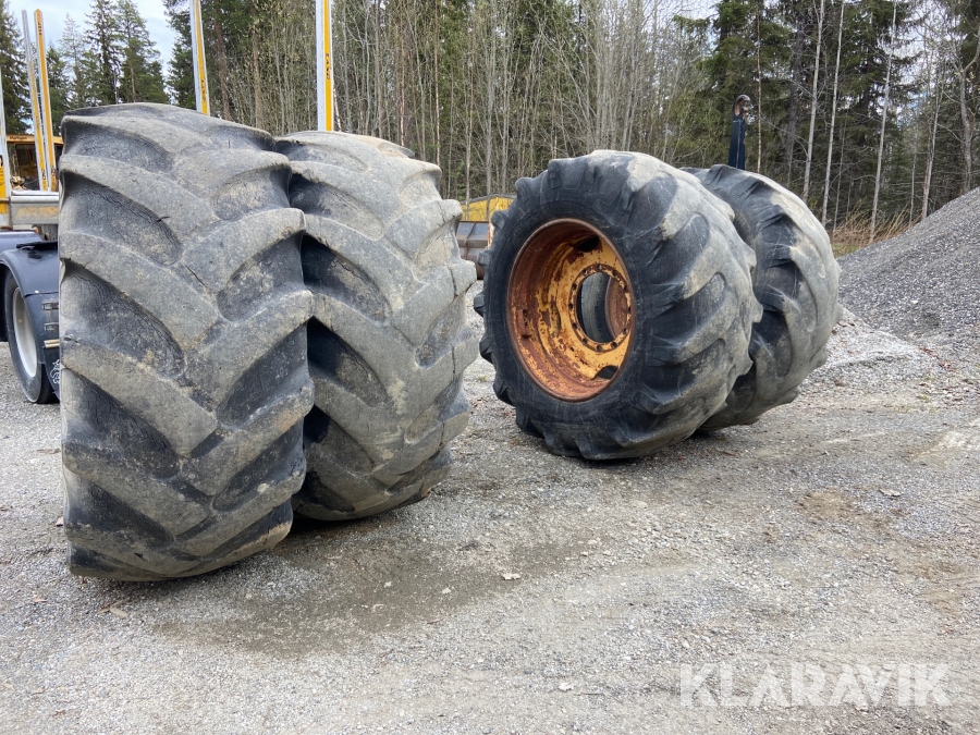 Däck Trelleborg 600/65-34 14 p.n med fälg 4 st