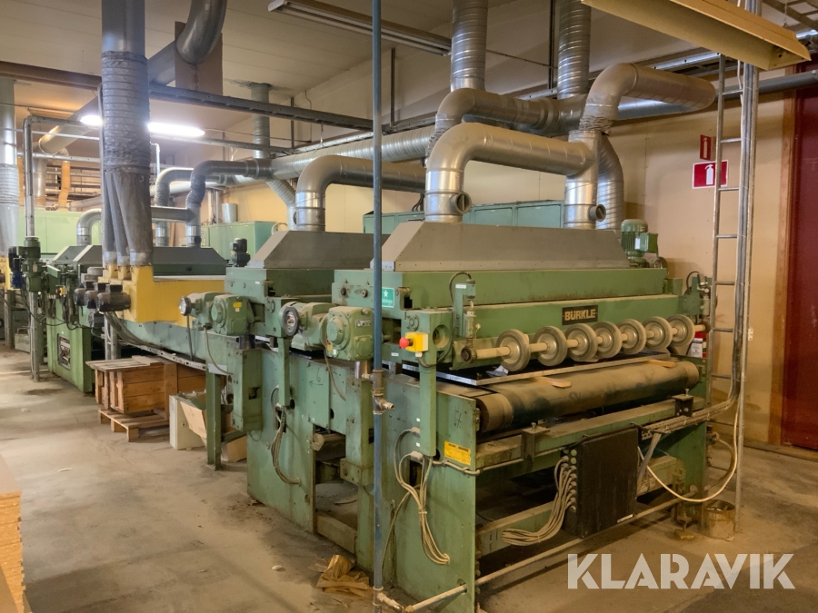 Arbetslina för trälackering Division Meccanica Castelli SL 130/RR-VVR-SS-ST