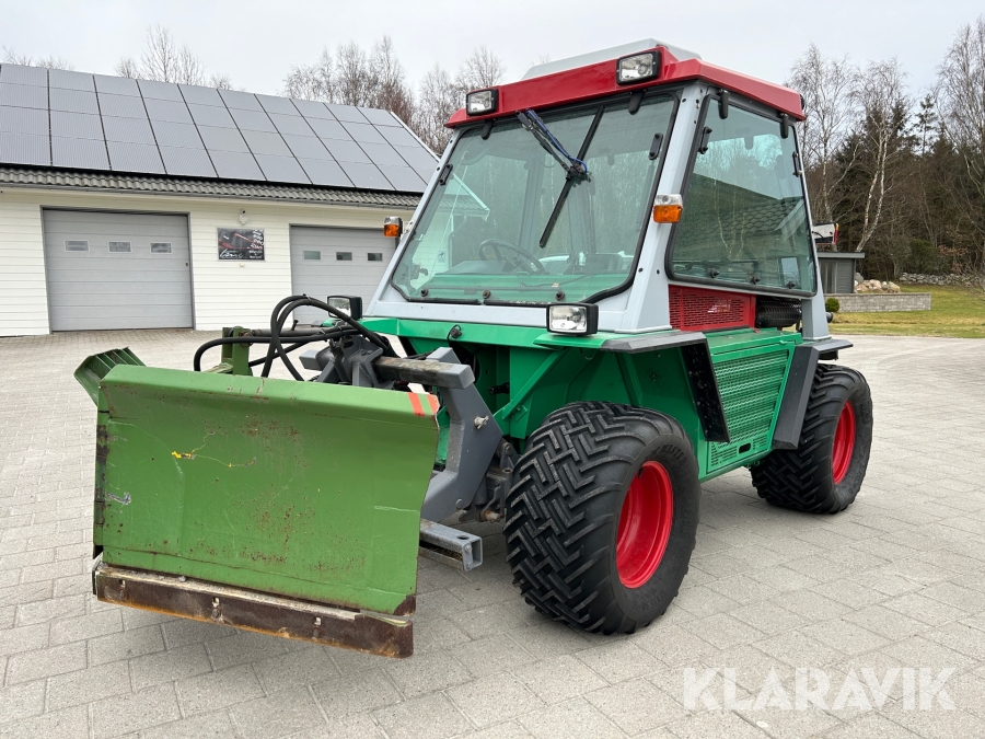 Redskapsbärare Aebi Rasant KT 9045 , med redskap