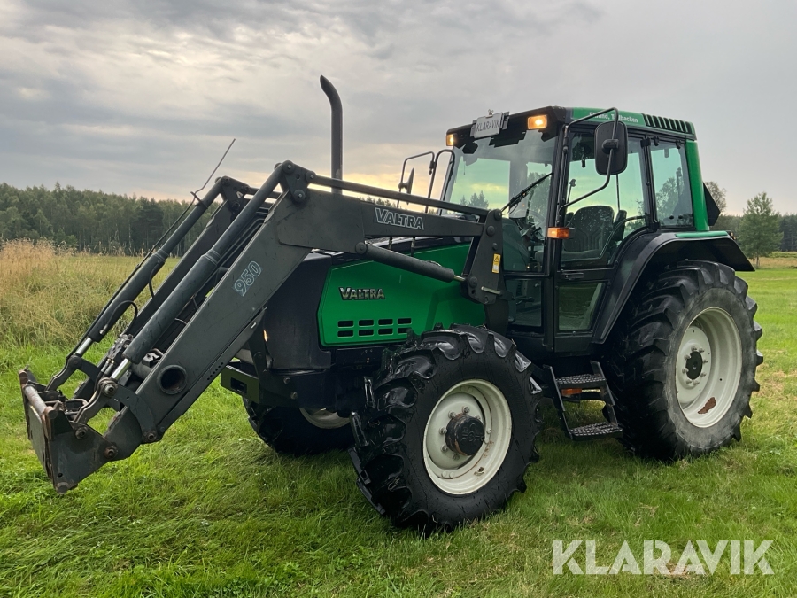 Traktor Valtra 6200 Hi-trol med lastare
