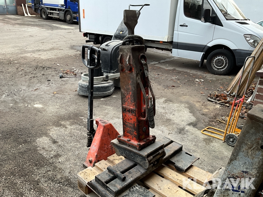 Bilningshammare NPK E-201 med Bobcat fäste