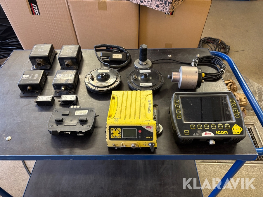 Grävsystem Leica Icon 3d med 300 sensorer, ICP 41 panel och GPS 80