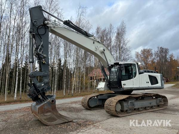 Grävmaskin Liebherr R946 LCV med 3 st skopor och Makin 3D grävsystem