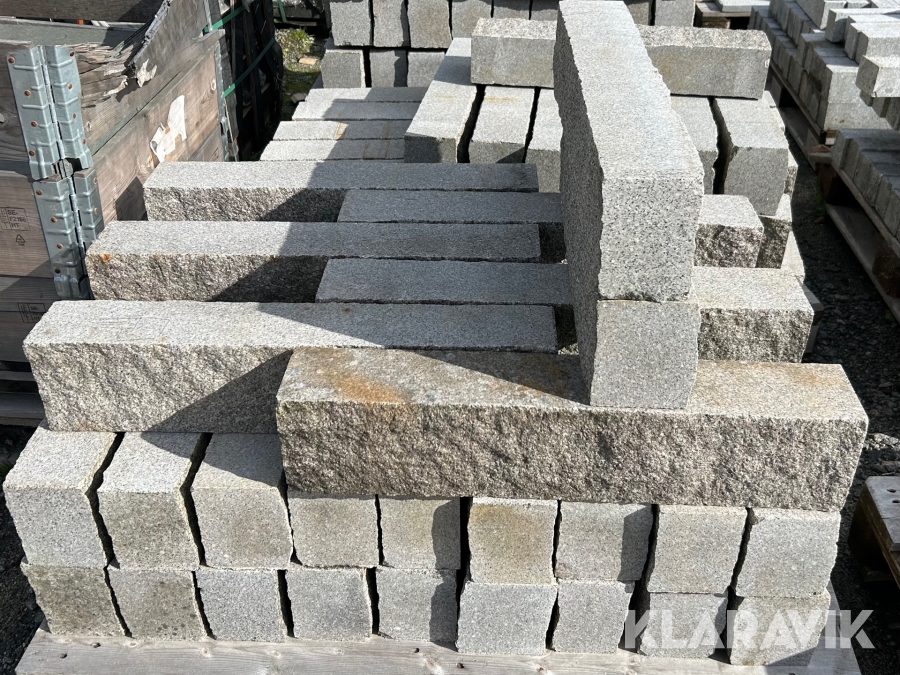 Kantsten svensk granit, ca 65 m