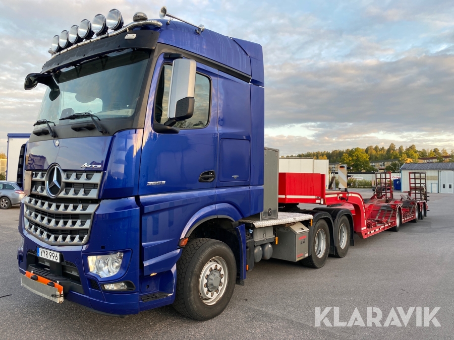 Skogsjumboekipage Mercedes-Benz Arocs 2653 med VM trailer