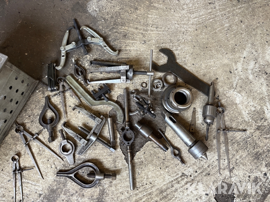 Svarvtillbehör och mätverktyg